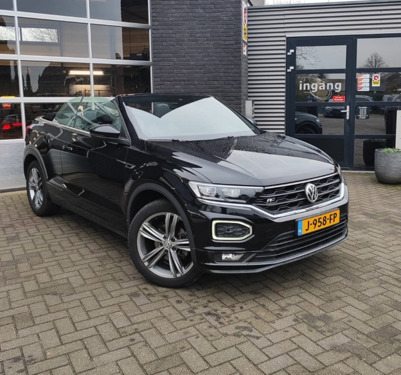 Volkswagen T-Roc Cabrio - 1.5 TSI 150 PK DSG R-Line camera, app connect - AutoWereld.nl