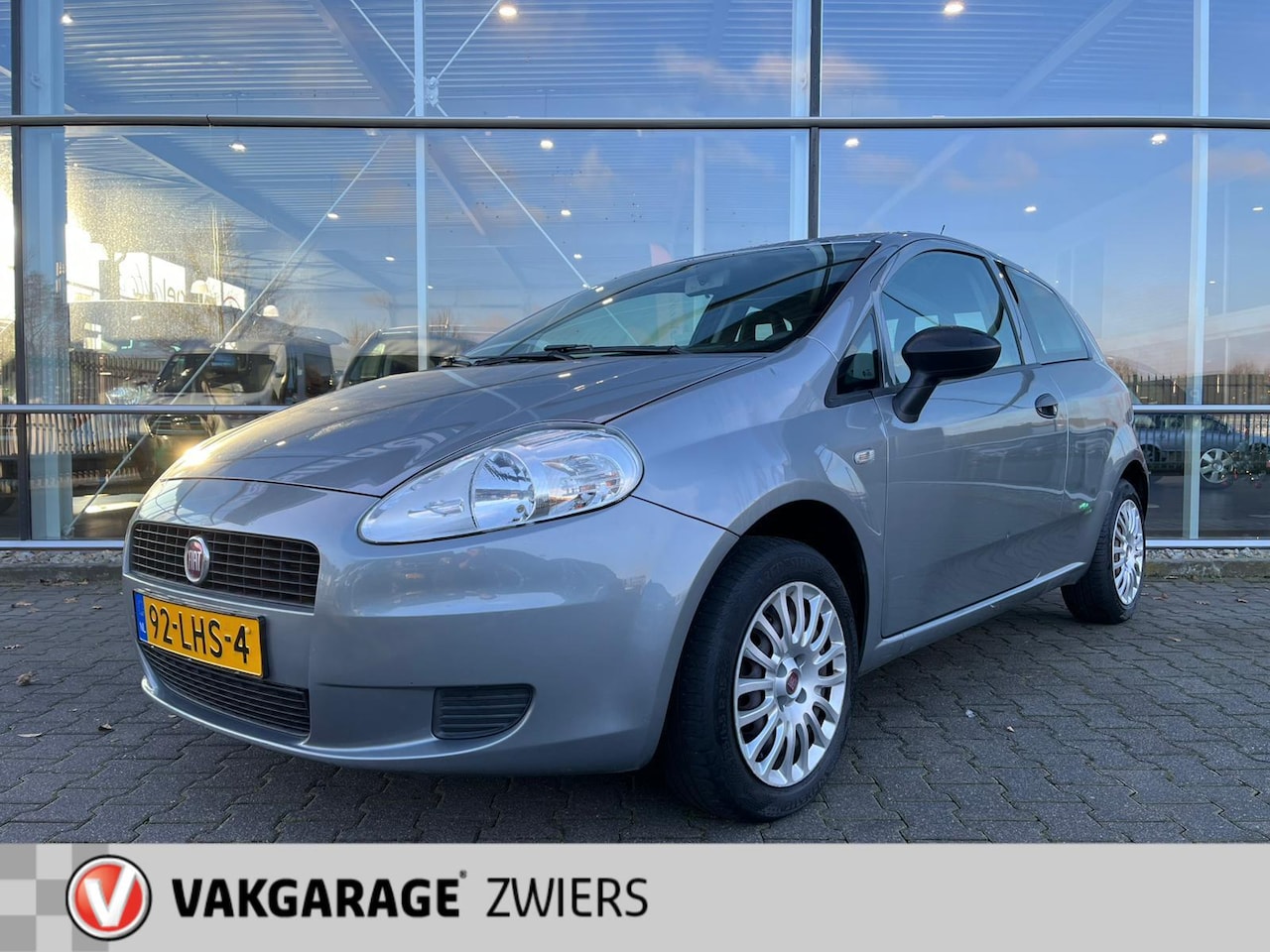 Fiat Grande Punto - 1.2 Actual Airco/Elektr.ramen/Stuurbekr. - AutoWereld.nl