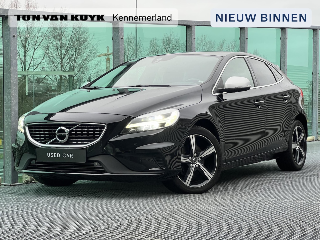 Volvo V40 - 2.0 T4 Business Sport Lederen bekleding, Full Led koplampen, Panorama dak, Parkeer camera, - AutoWereld.nl