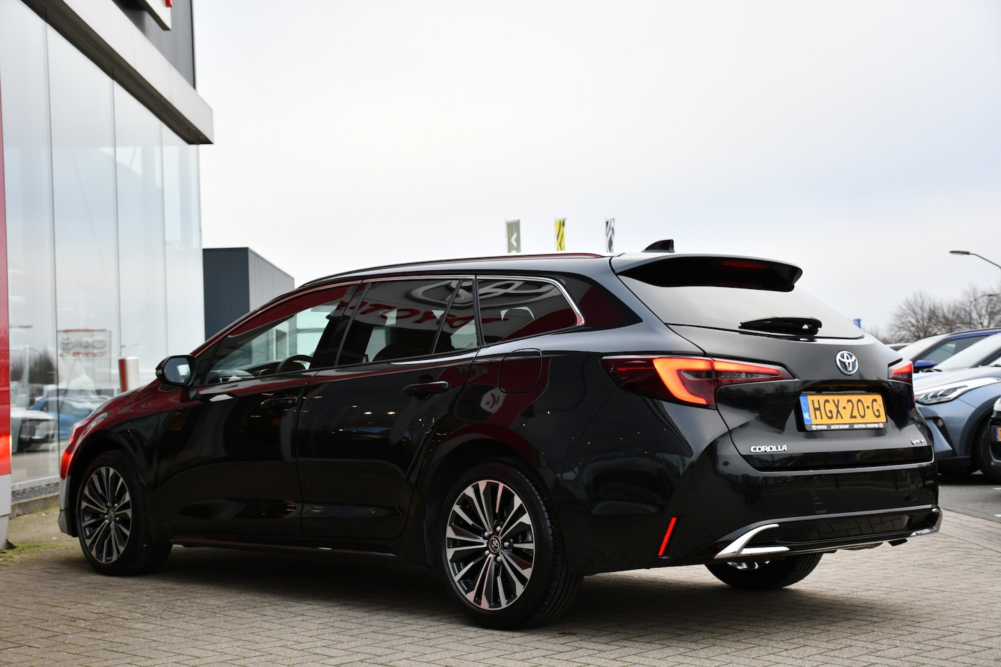 Toyota Corolla Touring Sports - Hybrid 140 Dynamic Automaat 140pk | Apple Carplay/Android Auto | PDC vóór- & achter | BTW- - AutoWereld.nl