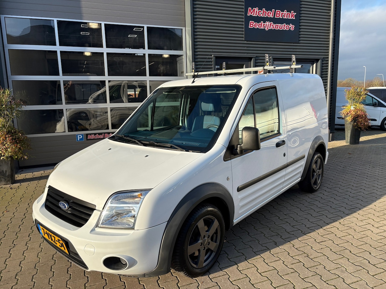 Ford Transit Connect - T200S 1.8 TDCi Trend T200S 1.8 TDCi Trend - AutoWereld.nl