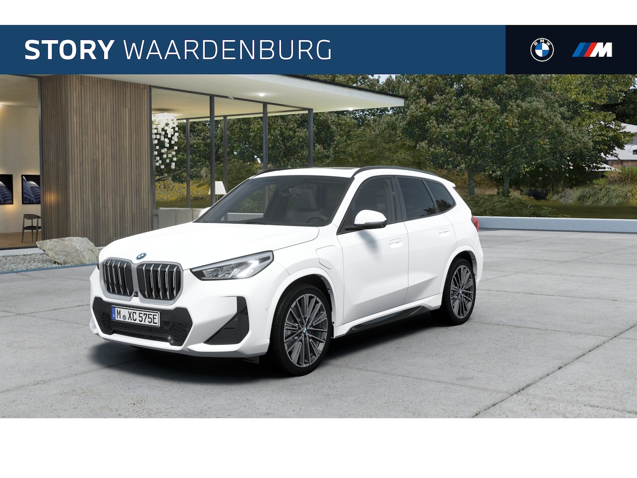 BMW X1 - xDrive25e M Sport Automaat / Panoramadak / Sportstoelen / Achteruitrijcamera / M Adaptief - AutoWereld.nl