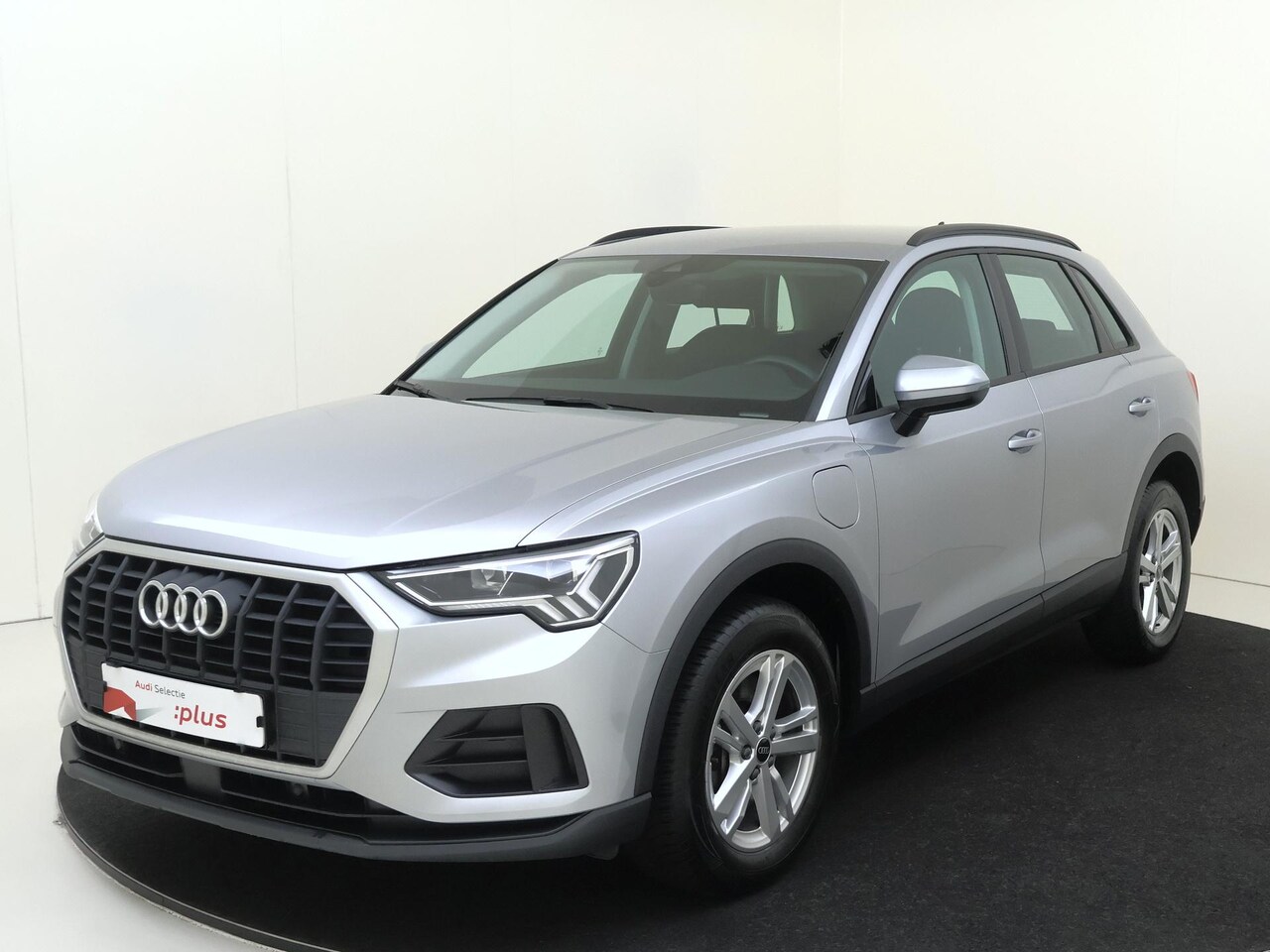 Audi Q3 - 45 TFSI e Advanced edition | SoH 98% | Adaptieve cruise control | CarPlay | Stoelverwarmin - AutoWereld.nl
