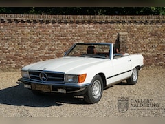 Mercedes-Benz SL-klasse Cabrio - 380 "41.000 kms" Delivered new in Germany, Just 41000 kilometers in 43 years, Livery in "C