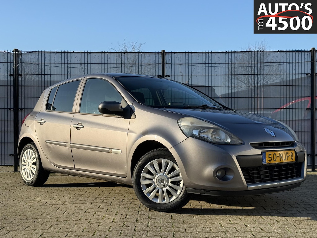 Renault Clio - 1.2 TCe Collection Navigatie! 4 Nieuwe banden+APK! - AutoWereld.nl