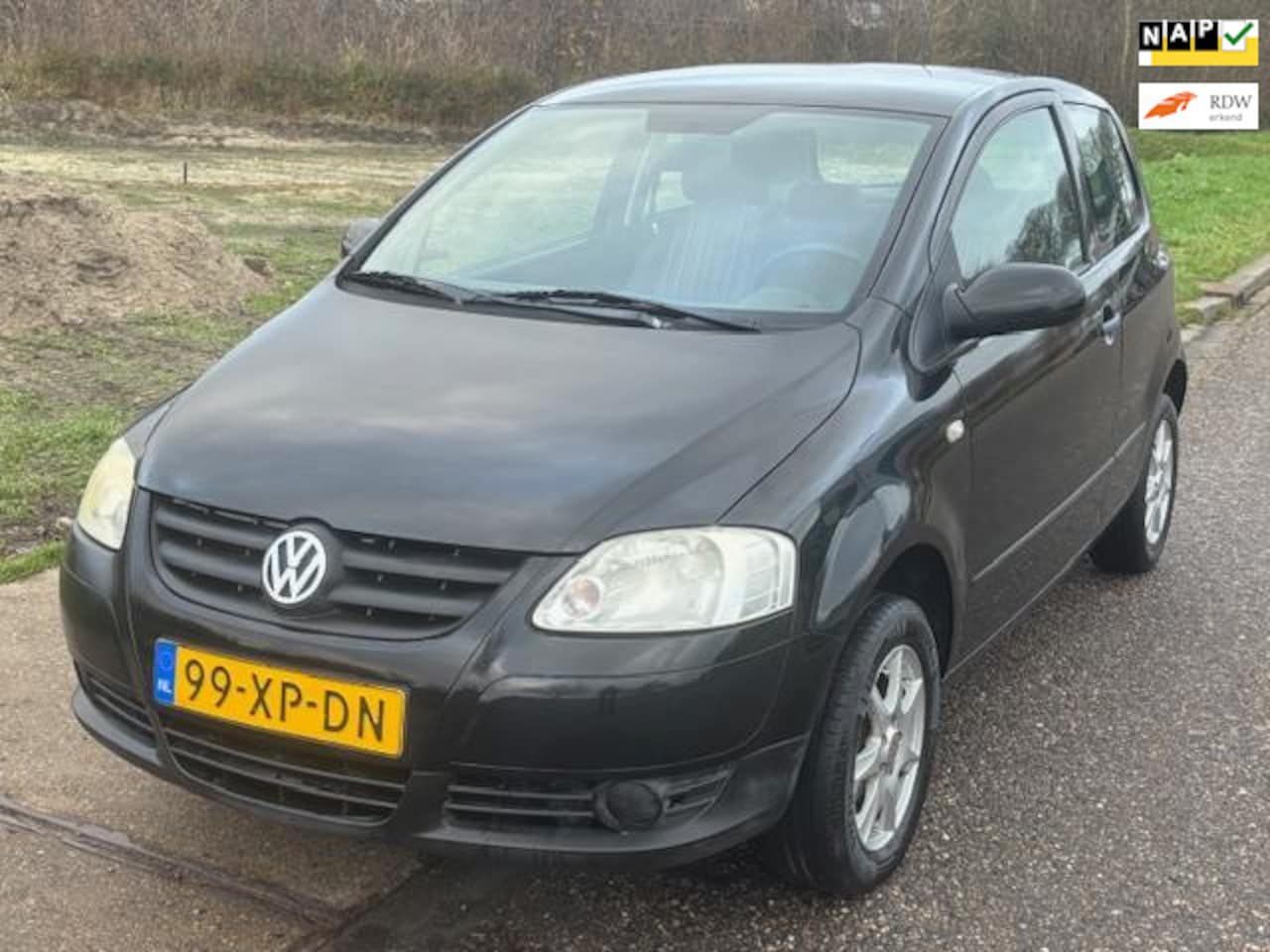 Volkswagen Fox - 1.2 Trendline 3-Drs Stuurbekrachtiging Audio-CD/Mp3 LMV 14" Colorpakket ABS Getint glas 2 - AutoWereld.nl