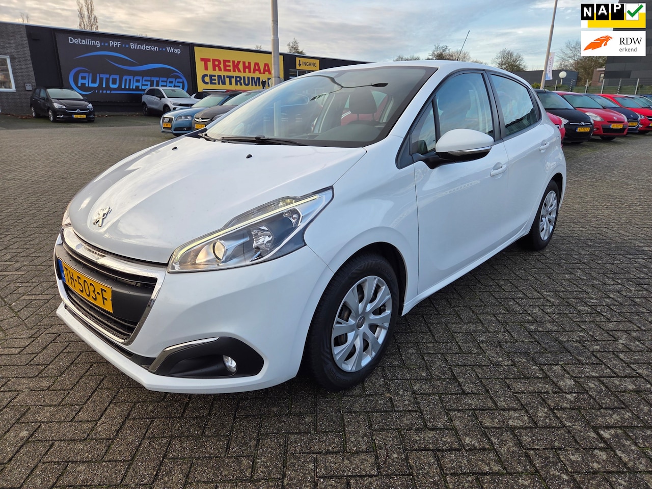 Peugeot 208 - 1.2 PureTech/NAVI/APPLE CARPLAY - AutoWereld.nl