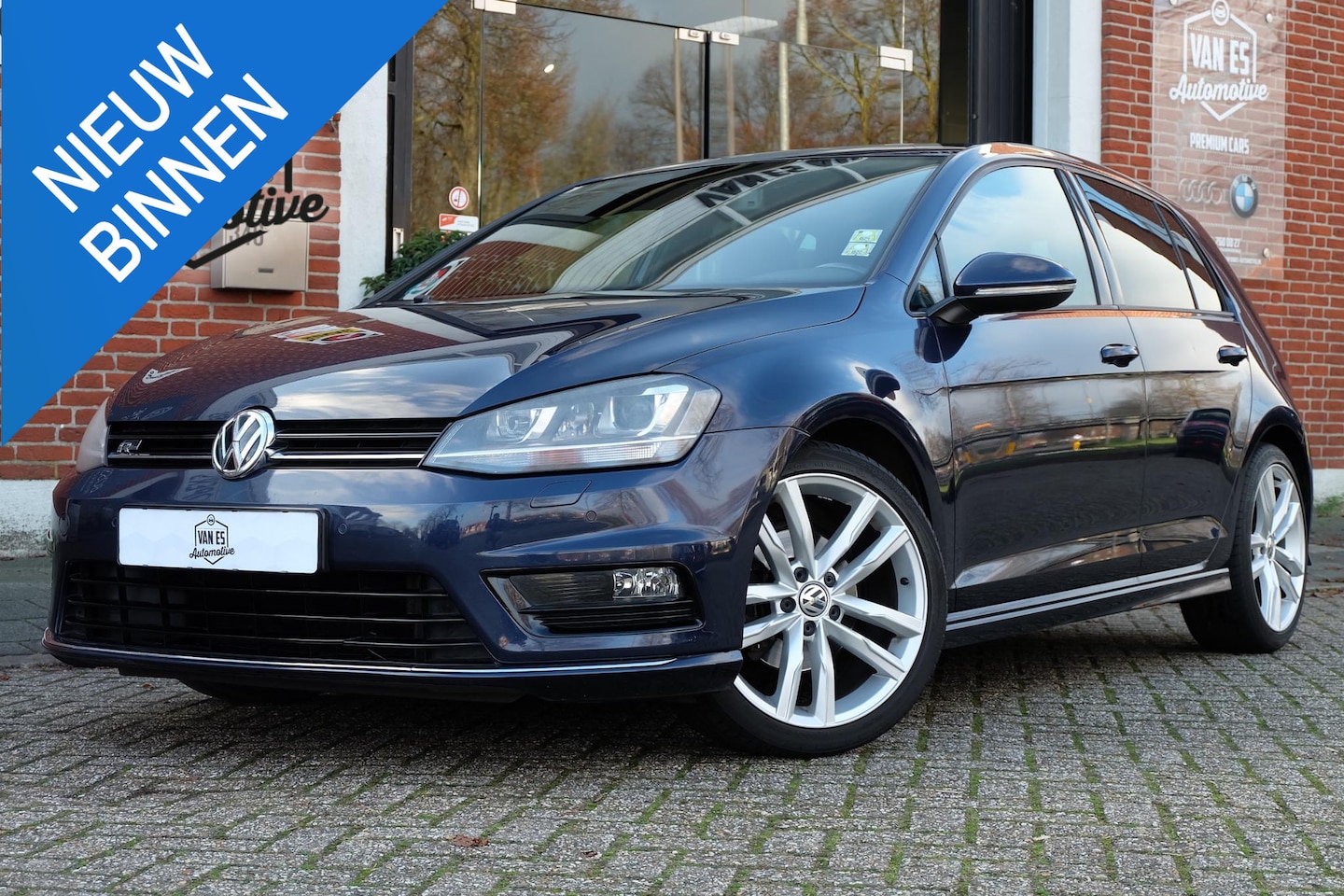 Volkswagen Golf - 1.4 TSI ACT Highline / R Line / Xenon / Navi / 18" - AutoWereld.nl