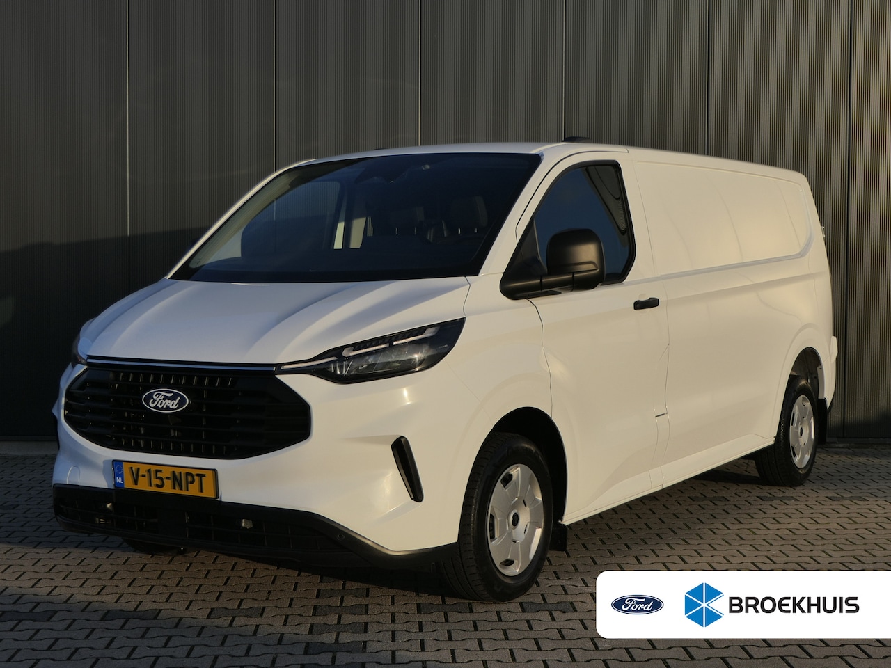 Ford Transit Custom - 320 2.0 TDCI L2H1 Trend | Adaptive Cruise | BLIS | Betimmering | Navigatie | Stoelverwarmi - AutoWereld.nl