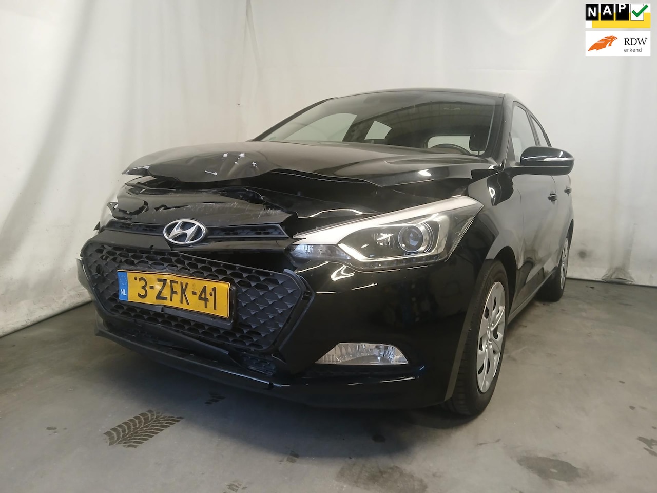 Hyundai i20 - 1.2 HP i-Motion - Front Schade - AutoWereld.nl