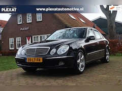 Mercedes-Benz E-klasse - 240 Avantgarde Aut. | Nette staat | Apple Carplay | Trekhaak | PDC | 19 inch | AMG-Uitlaat