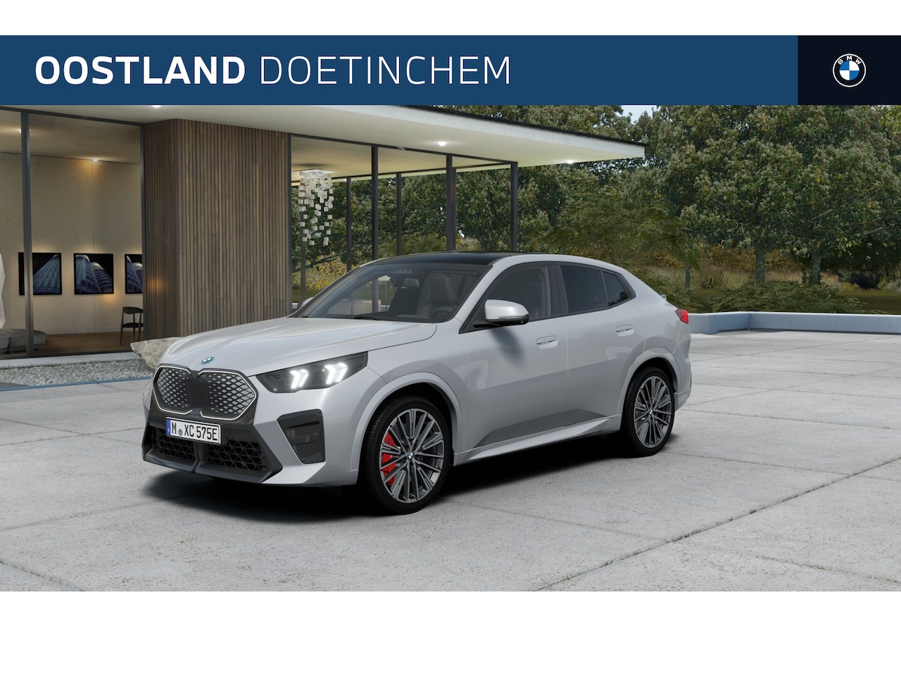 BMW iX2 - eDrive20 M Sport / Panoramadak / Sportstoelen / Adaptieve LED / Head-Up / M Adaptief onder - AutoWereld.nl