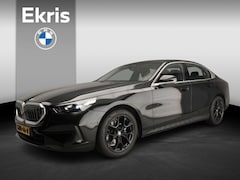 BMW 5-serie - Sedan 520i | LED | Navigatie | Sportstoelen | Stoelverwarming | PDC | DAB | Alu 19 inch