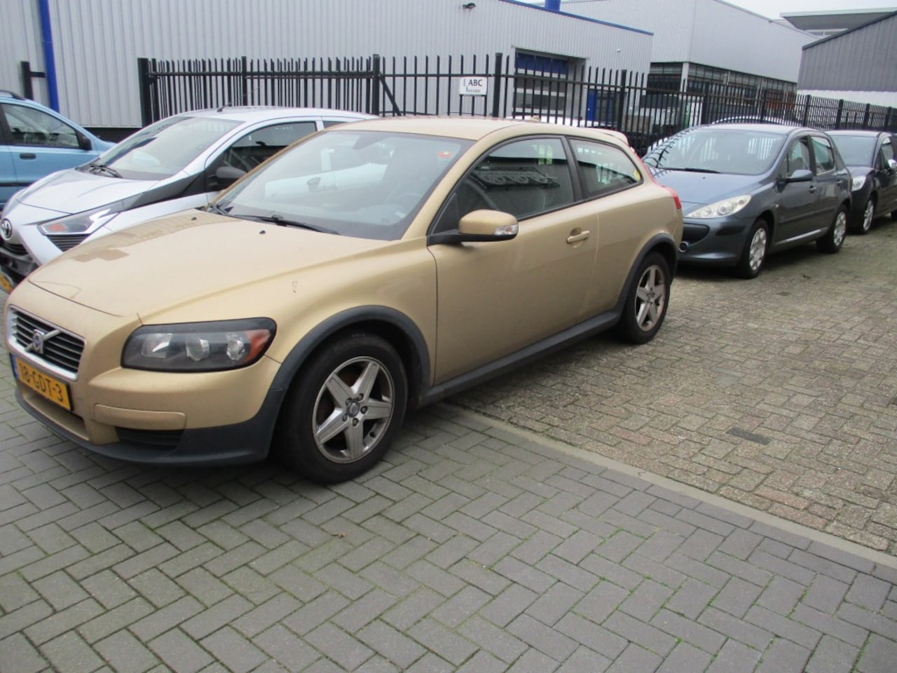 Volvo C30 - 1.6 Kinetic BAK STUK! - AutoWereld.nl
