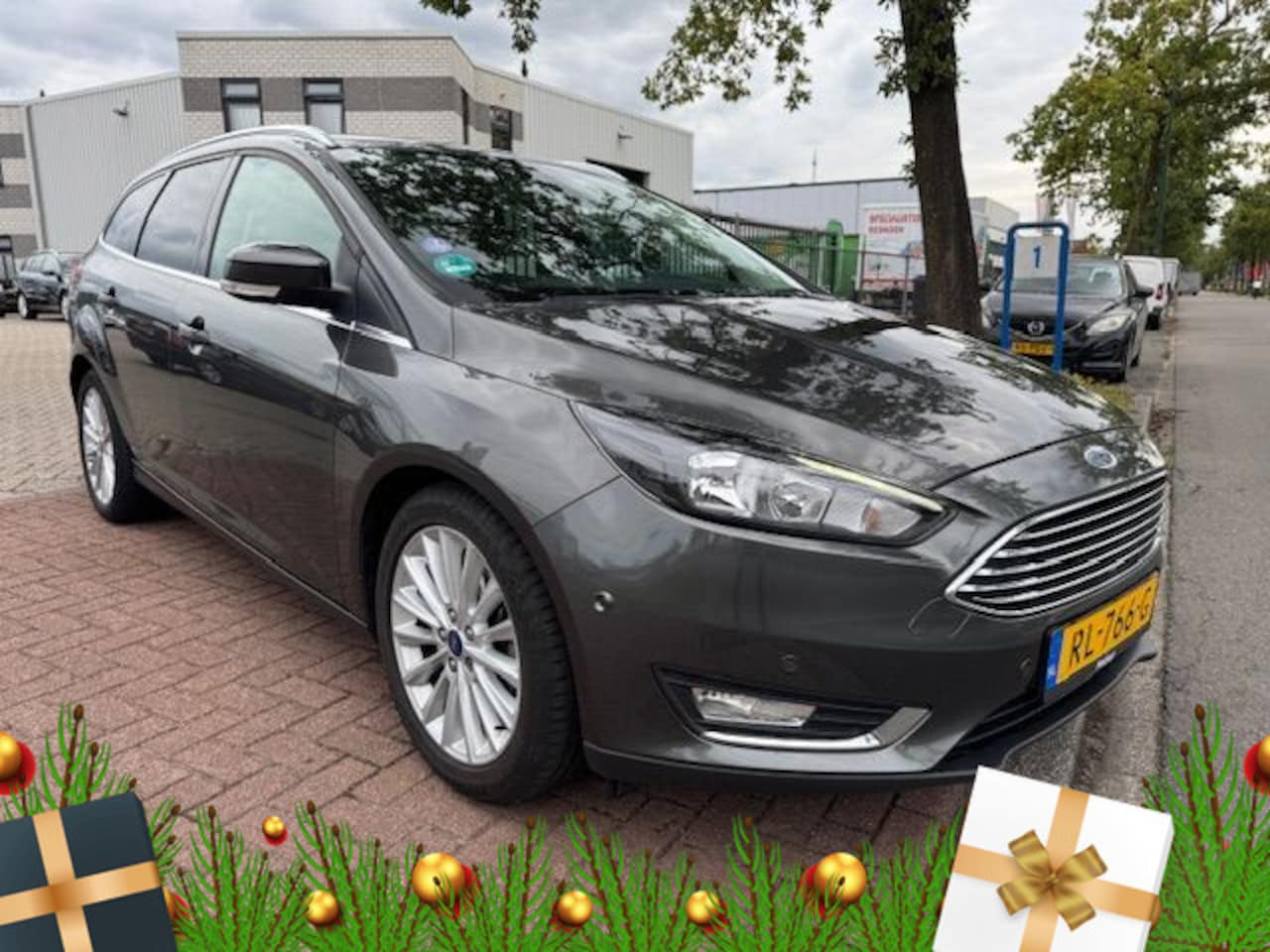 Ford Focus Wagon - 1.0 125pk Titanium 162.000km Airco/ECC,Cruisecontrol,Navigatie - AutoWereld.nl