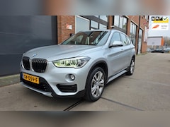 BMW X1 - SDrive20i High Executive Trekhaak Pano stoelverw dealer ondh