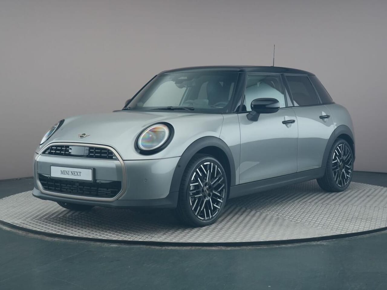 MINI Cooper - 1.5 C Favoured M - AutoWereld.nl