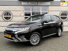 Mitsubishi Outlander - 2.4 PHEV Intense |Trekhk, PDC, Stoelvw|
