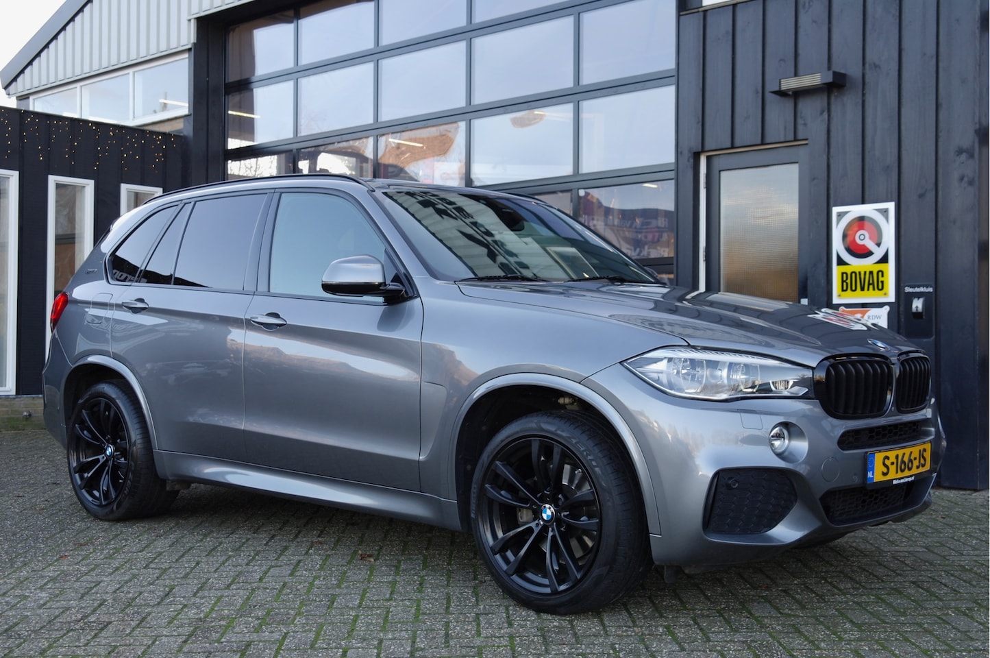 BMW X5 - xDrive40e iPerformance High Executive | M- Pakket | Pano | CarPlay | Head-up | Trekhaak - AutoWereld.nl