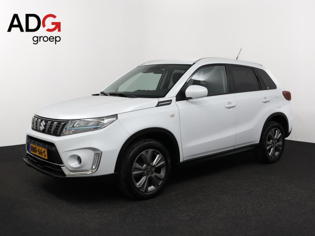 Suzuki Vitara - 1.4 Boosterjet Select Smart Hybrid | Climate control | Cruise control | Camera | Stoelverw - AutoWereld.nl