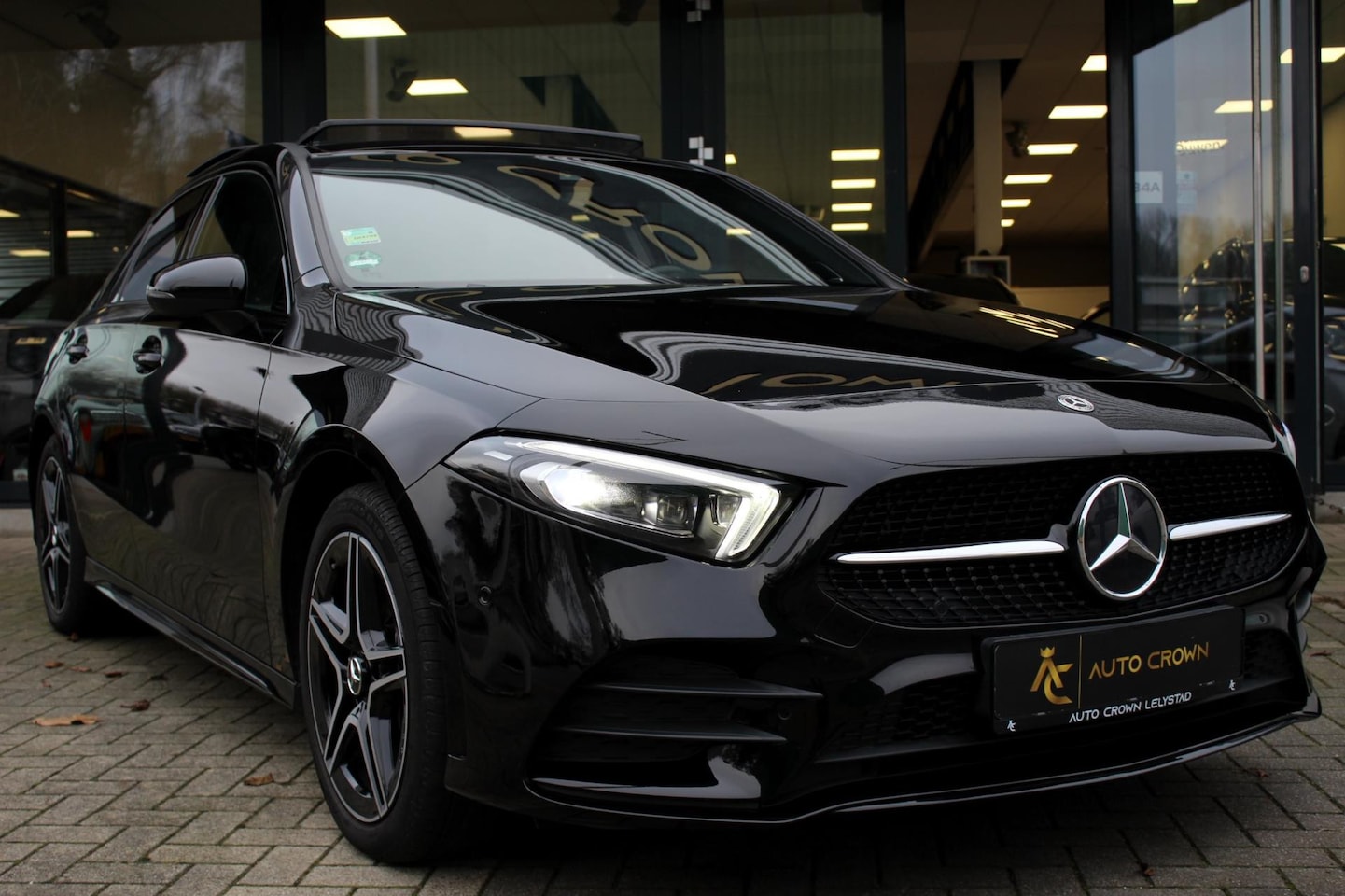 Mercedes-Benz A-klasse - 250 e Premium Plus AMG pakket! Pano.dak! - AutoWereld.nl