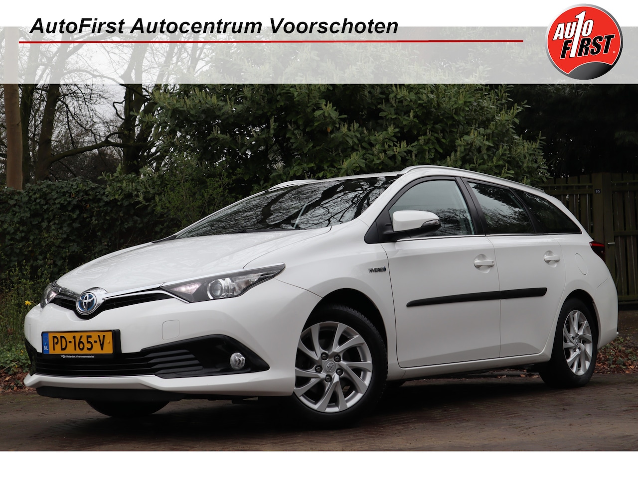 Toyota Auris Touring Sports - 1.8 Hybrid Aspiration | Automaat | Camera | Navi | - AutoWereld.nl