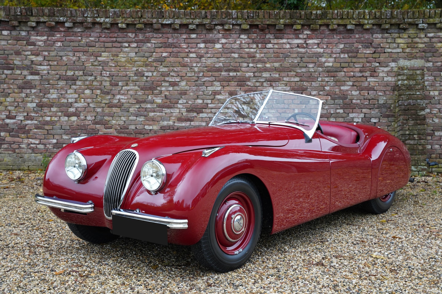 Jaguar XK - XK120 Alloy Roadster One of 184 LHD Alloy built, Comprehensively restored in 1990 by RM Au - AutoWereld.nl