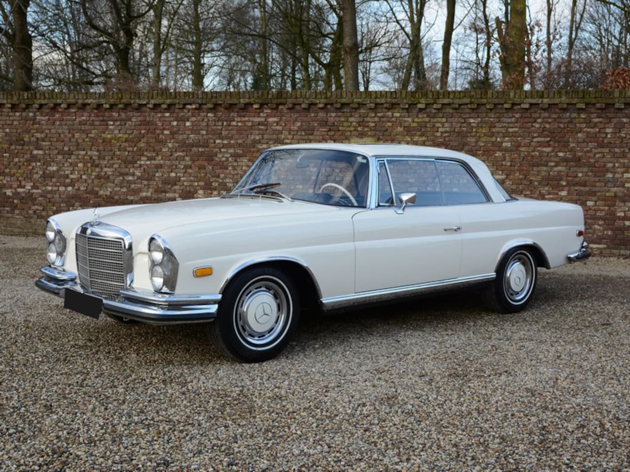 Mercedes-Benz 280 - SE 3.5 Coupe (W111-026) The top variant for the W111 Coupe, Rare Floorshift manual-gearbox - AutoWereld.nl