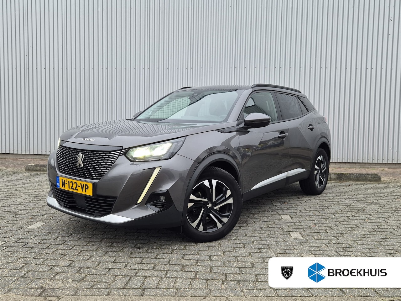 Peugeot 2008 - 1.2 130PK PureTech | Allure Pack | Achteruitrijcamera | 16 Inch LMV | Parkeersensoren acht - AutoWereld.nl