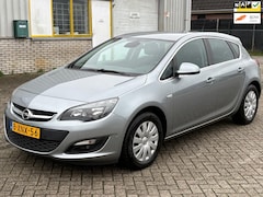 Opel Astra - 1.6 CDTi 110 PK 6 BAK Bj 2014 Euro6 Design 1e Eig Weinig Km, s 72.890 Airco Leder Cruise P