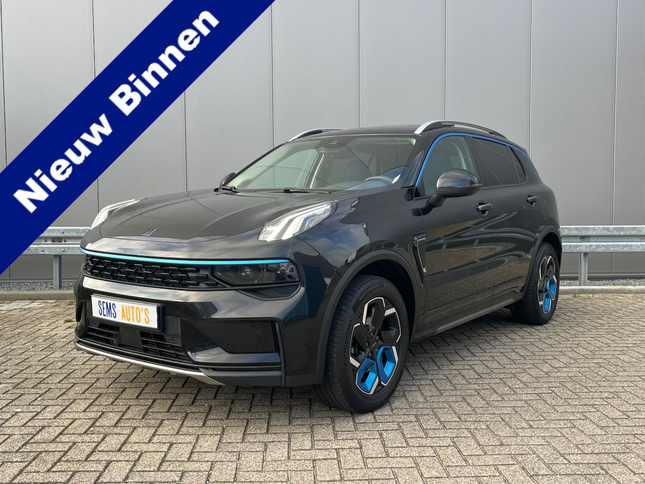 Lynk & Co 01 - 1.5 Pano / Appel Car Play / Infinity Audio - AutoWereld.nl