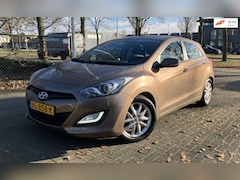 Hyundai i30 - 1.4i i-Motion Business Navigatie Camera L.m Velgen Pdc
