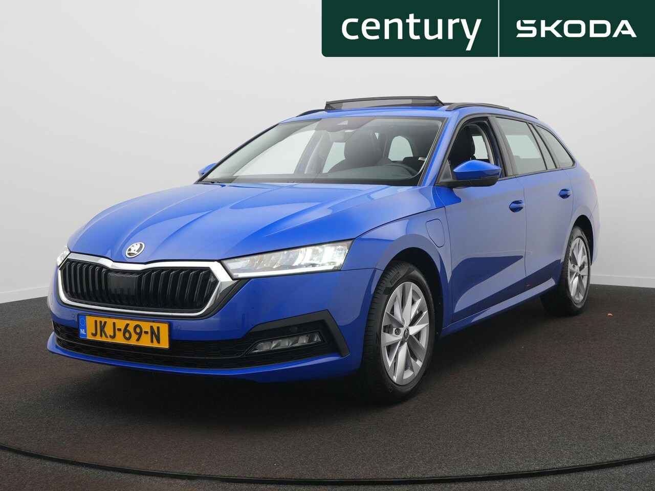 Skoda Octavia Combi - 1.4 TSI iV PHEV Business Edition Panoramadak - Camera - Clima - Automaat - AutoWereld.nl