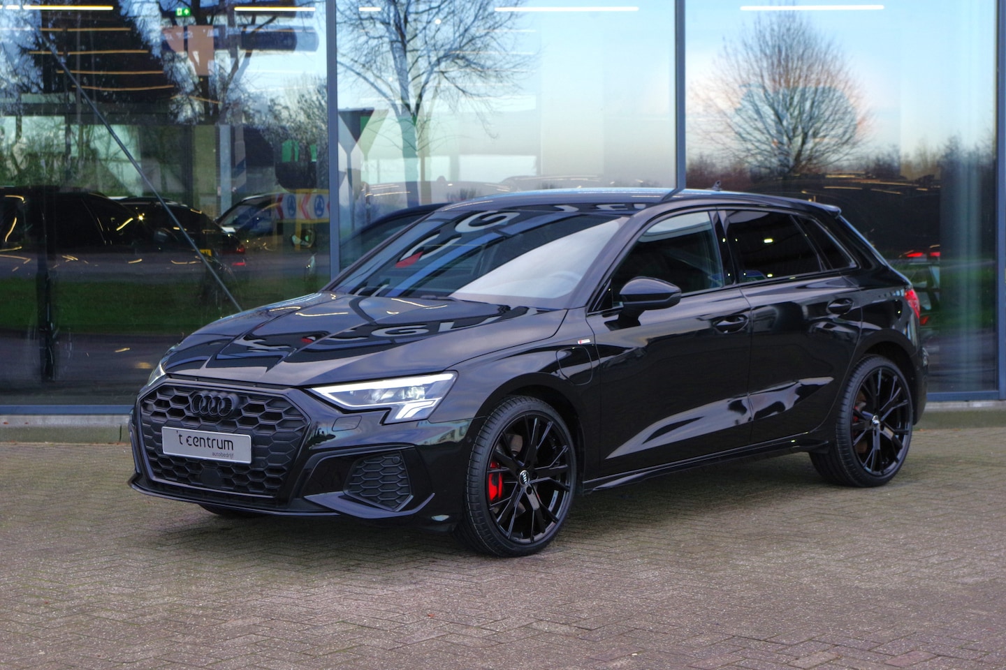 Audi A3 Sportback - 45 TFSI e 245 PK S-Line Edition Competition, Camera, Carplay, Adap. Cruise Control, - AutoWereld.nl