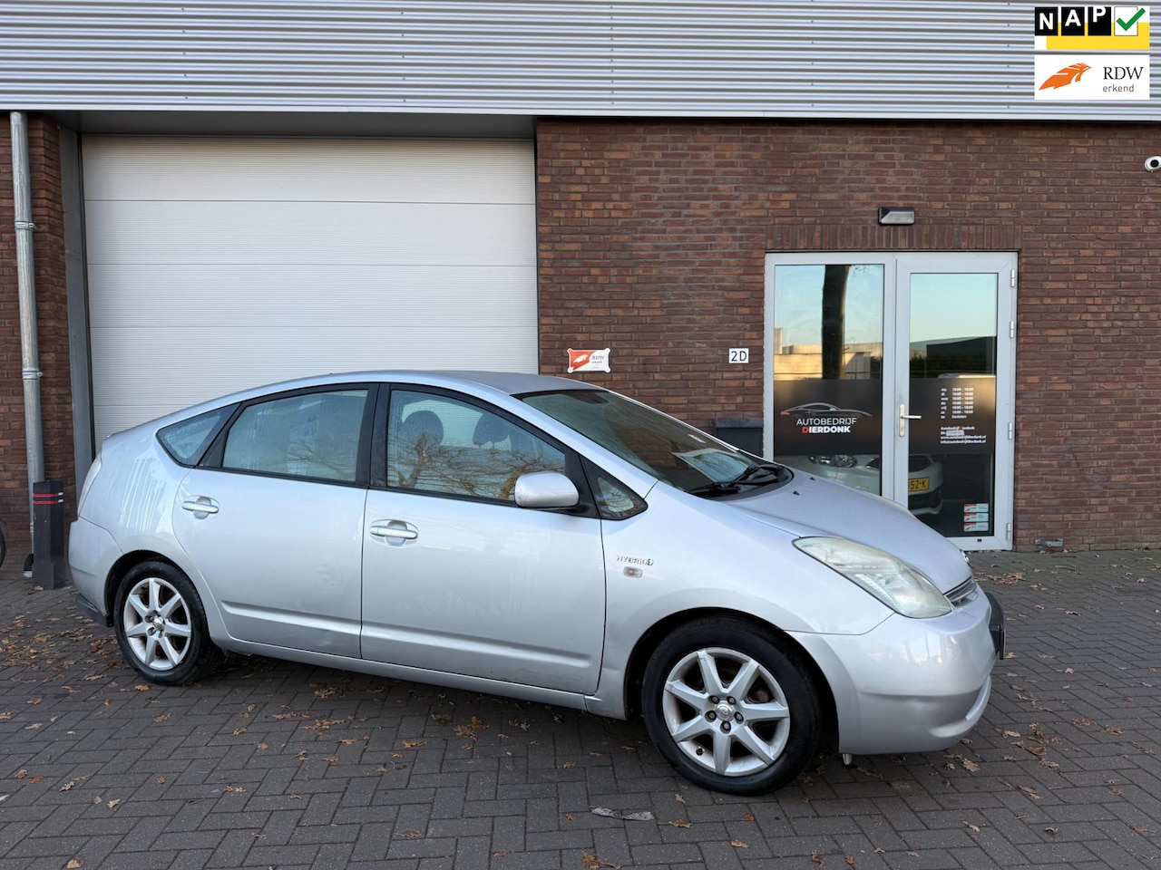 Toyota Prius - 1.5 VVT-i Business Edition|NIEUWE APK|AIRCO|KEYLESS - AutoWereld.nl