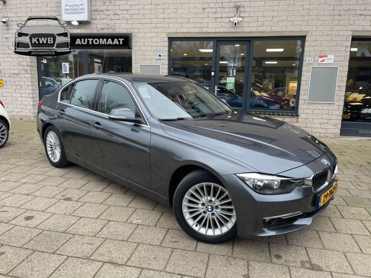 BMW 3-serie - 320i Executive 5Drs Automaat PDC Beurt - AutoWereld.nl