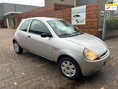 Ford Ka - 1.3 Futura zeer nette met weinig km. nieuwe apk