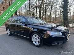 Volvo V70 - 2.5T Kinetic YOUNGTIMER AUTOMAAT met nieuwe APK