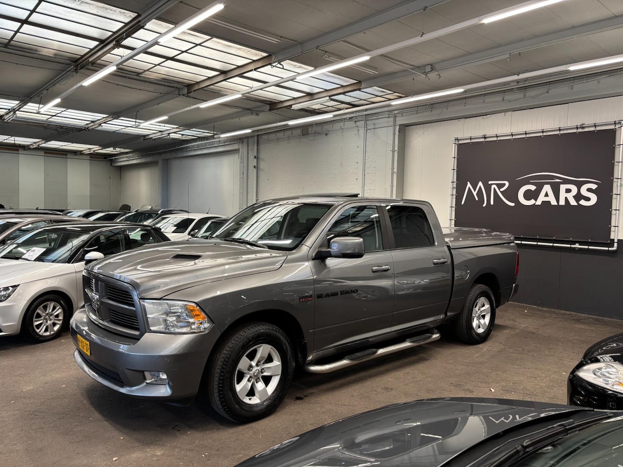 Dodge Ram 1500 - 5.7 V8 4x4 Quad Cab 6'4 5.7 V8 4x4 Quad Cab 6'4 - AutoWereld.nl