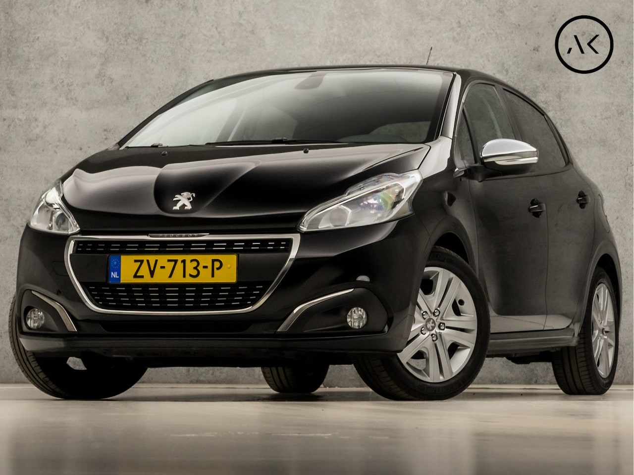 Peugeot 208 - 1.2 PureTech Sport (APPLE CARPLAY, NAVIGATIE, LM VELGEN, GETINT GLAS, SPORTSTOELEN, CRUISE - AutoWereld.nl