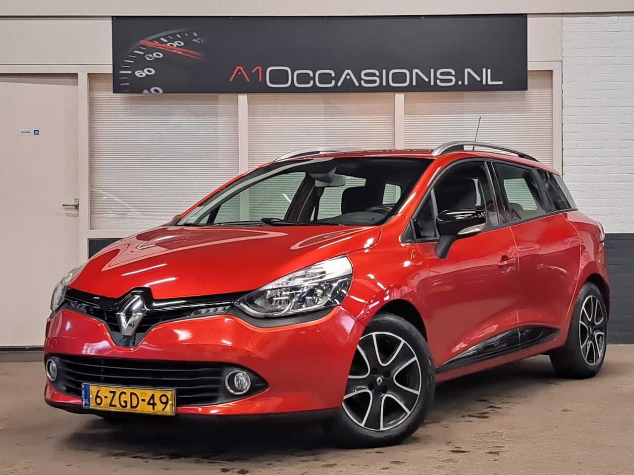 Renault Clio Estate - 1.2 Dynamique + NAVI + AUTOMAAT - AutoWereld.nl