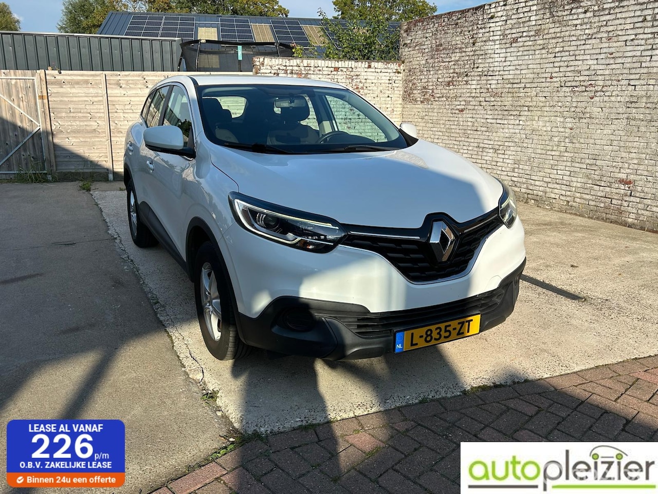 Renault Kadjar - 1.2 TCe Life 1.2 TCe Life, trekhaak, airco, nieuwstaat - AutoWereld.nl