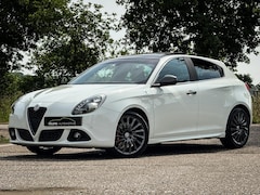 Alfa Romeo Giulietta - 1.7 TBi Quadrifoglio Verde | Org. NL | Panorama dak | Clima | Cruise | Bianco Pastello | N