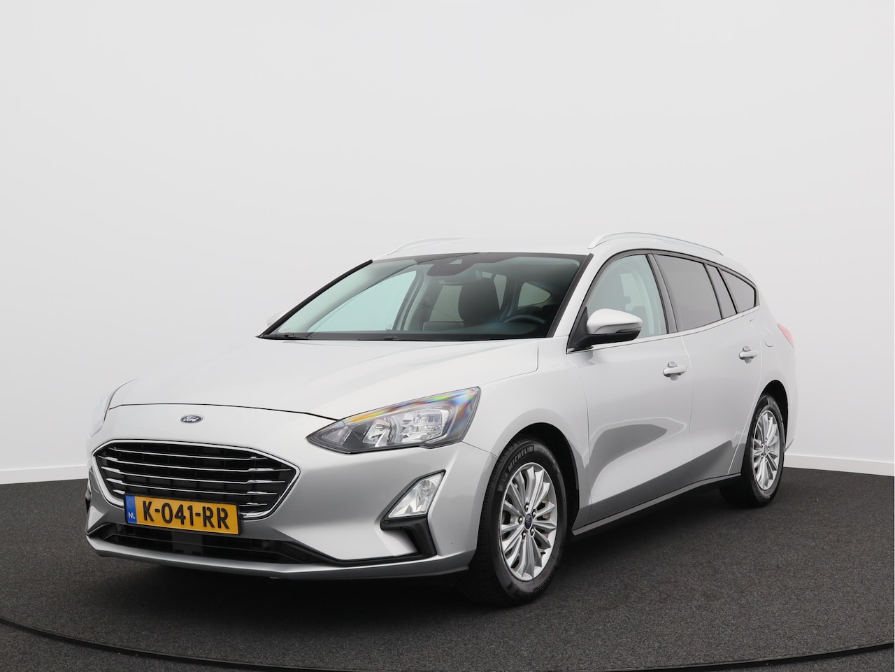 Ford Focus Wagon - 1.0 EcoBoost Hybrid Titanium X Business/ lage km/ zeer mooi! - AutoWereld.nl
