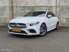 Mercedes-Benz A-klasse - 200 AMG/Carplay/ACC/Ambient/Trekhaak/Cam/Led