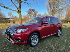 Mitsubishi Outlander - 2.4 PHEV Pure+