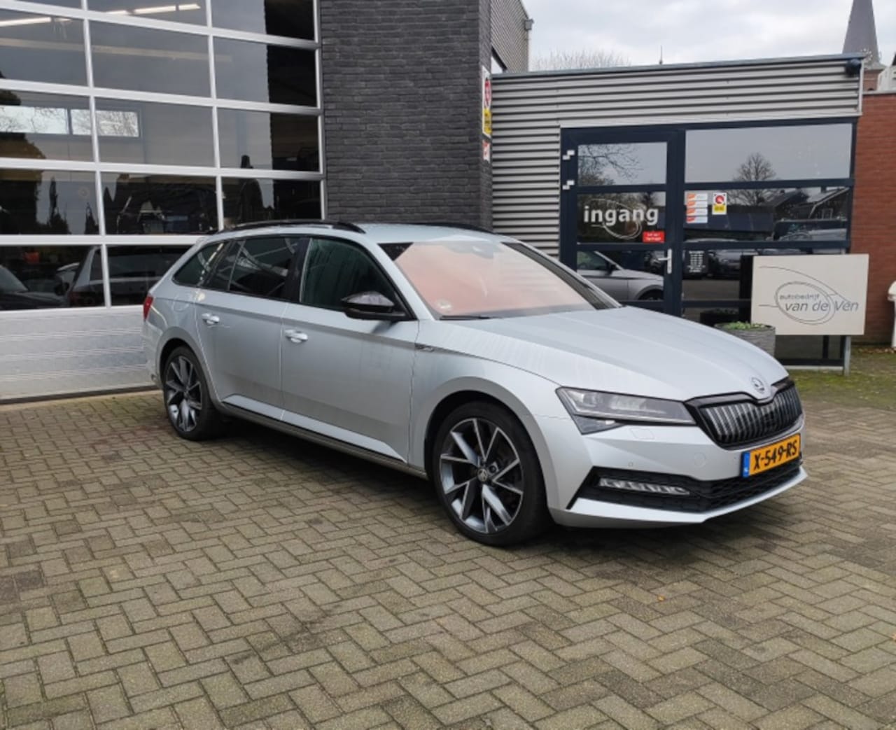 Skoda Superb Combi - 1.4 TSI iV Sportline Business 1.4 TSI iV Sportline Business - AutoWereld.nl
