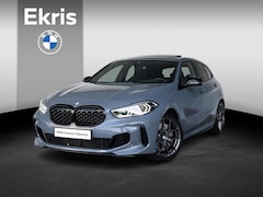 BMW 1-serie - M135i xDrive | Executive | Comfort Pack | Harman Kardon | Stuurwielrand Verwarmd | Achteru