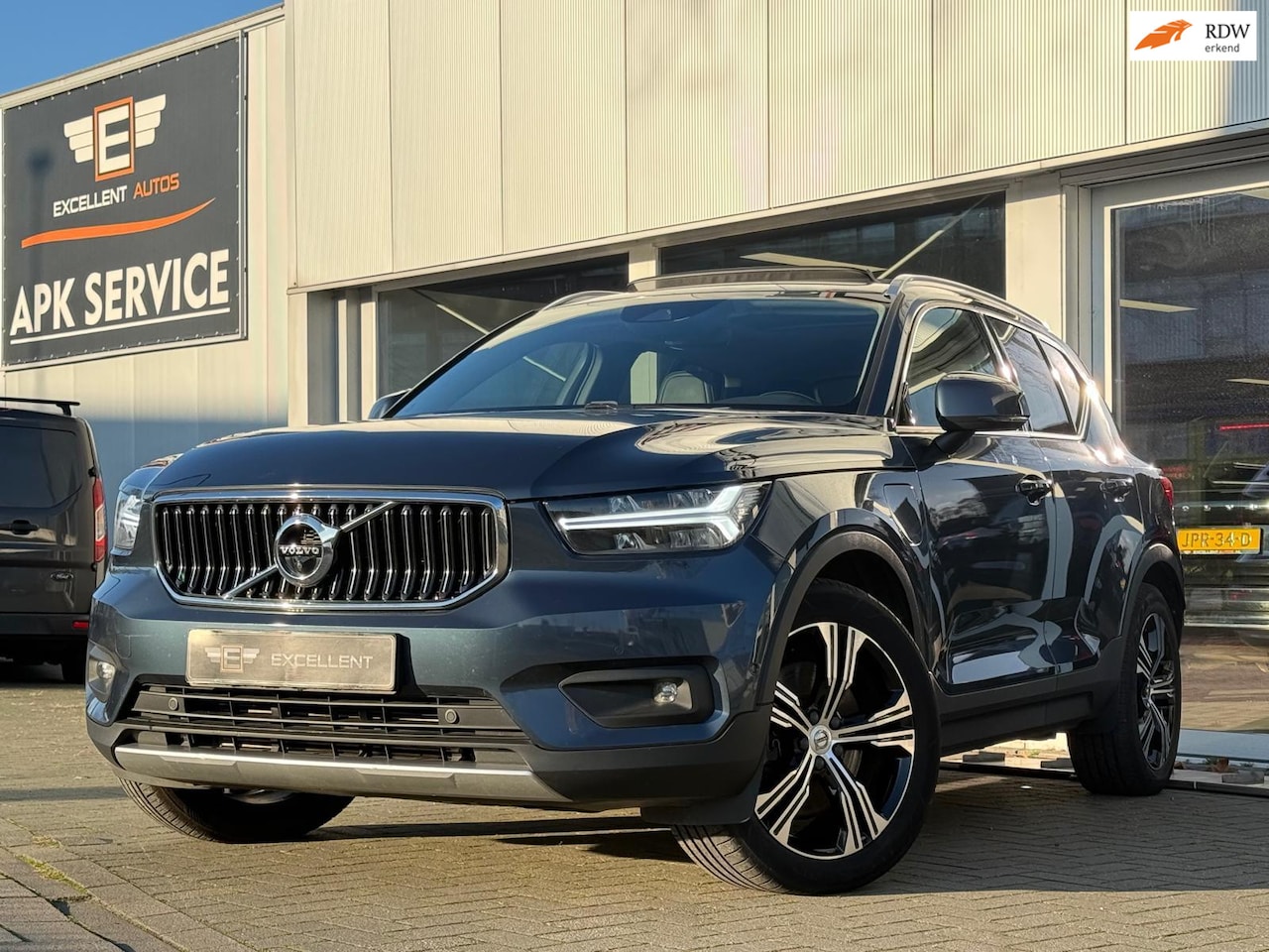 Volvo XC40 - 1.5 T5 Twin Engine Inscription | Panoramadak - AutoWereld.nl