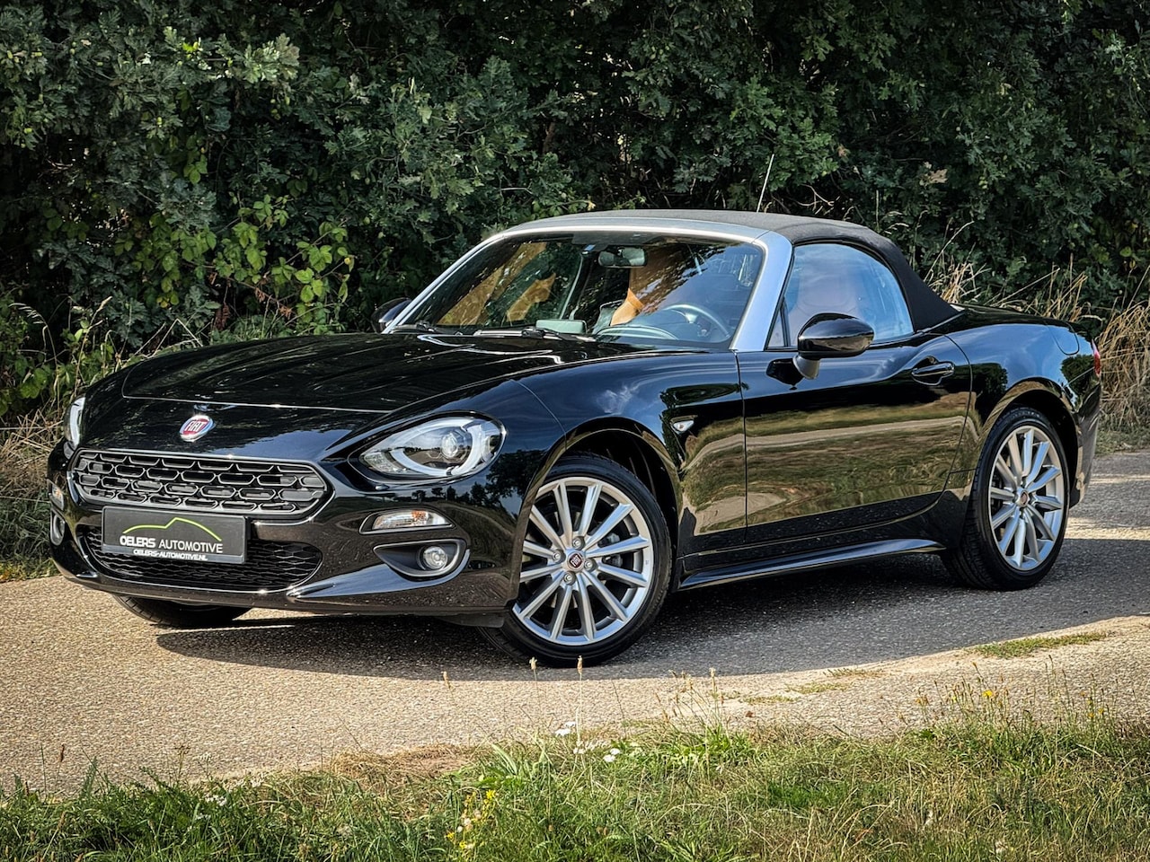 Fiat 124 Spider - 1.4 MultiAir Turbo Lusso | Bose audio | Navi | Clima | Cruise | Leder | Camera | Stoelverw - AutoWereld.nl